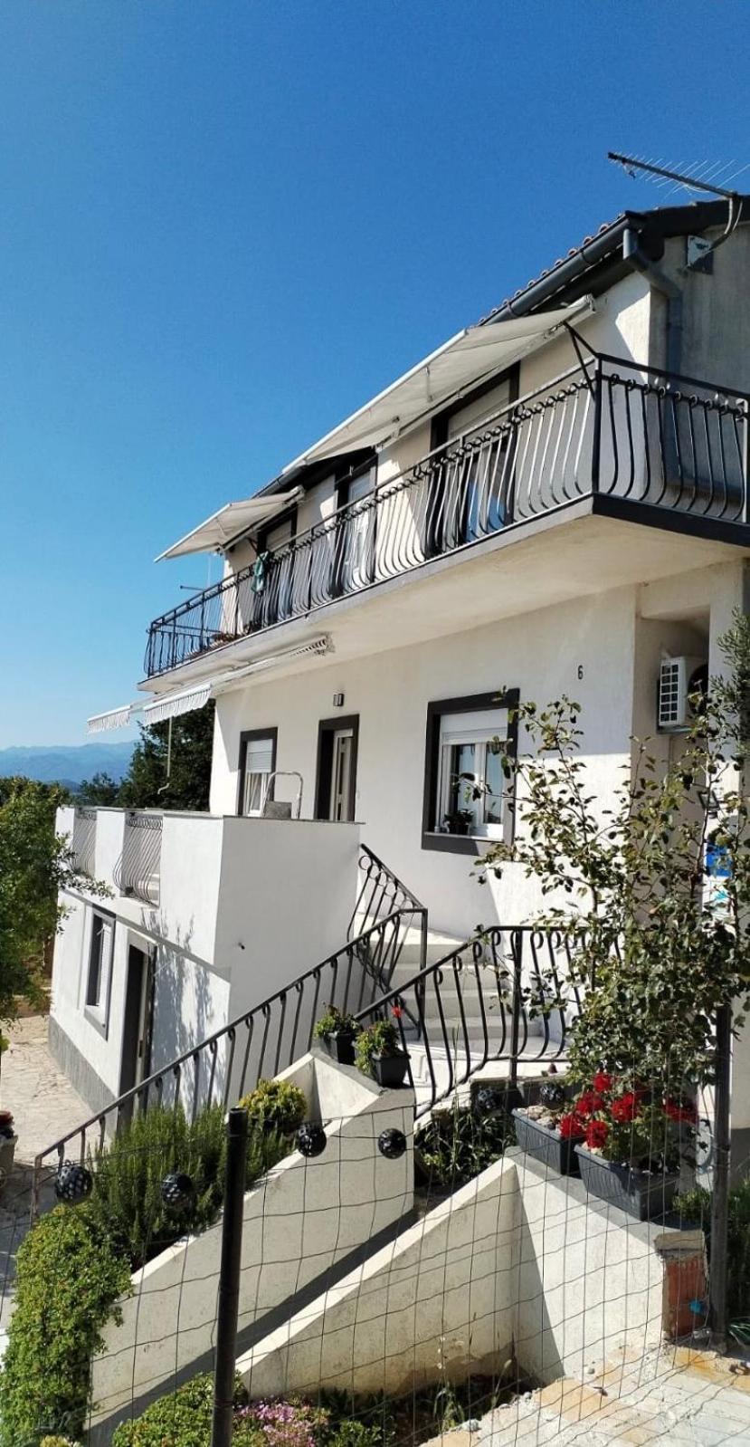 Ivano & Franko Apartments Krusevo  Bagian luar foto